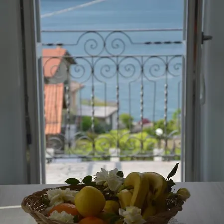 Lescen White - View Apartman