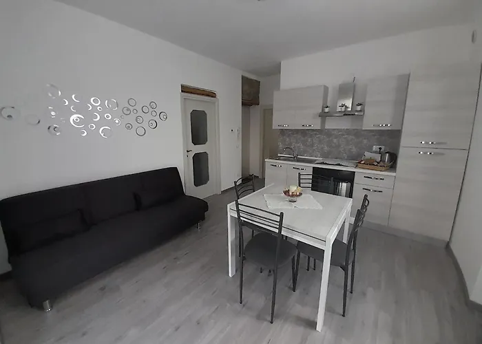 Lescen White - View לצנו