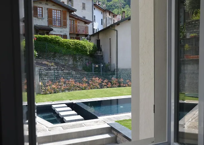 Lescen White - View דירה *