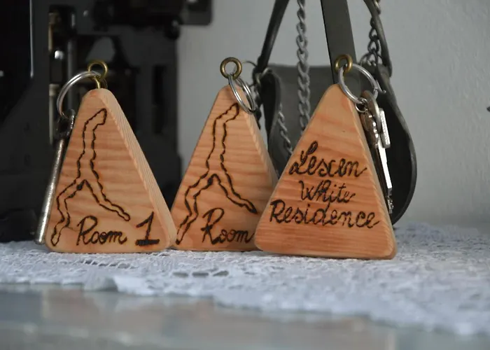 דירה Lescen White - View *