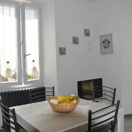 Apartment Lescen White - View